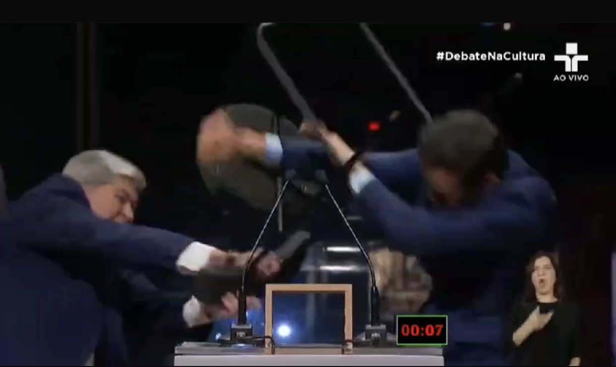 F69584EF-6099-44E2-A20F-AFA6D4359DD4