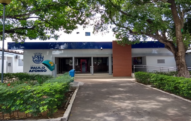 frente-da-prefeitura|mario_galinho_prefeito_de_paulo