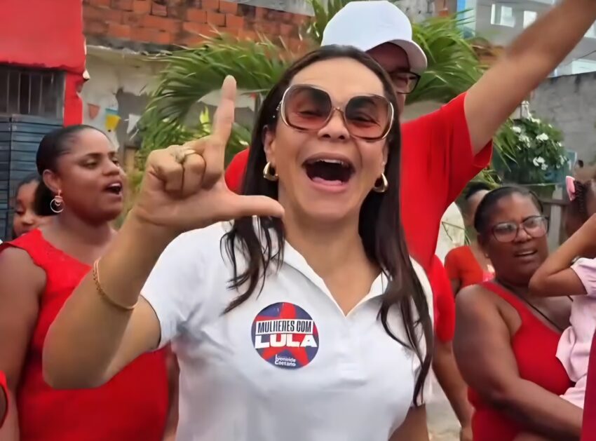 Ivoneide e Caetano lideram ato pró-Lula na orla de Camaçari