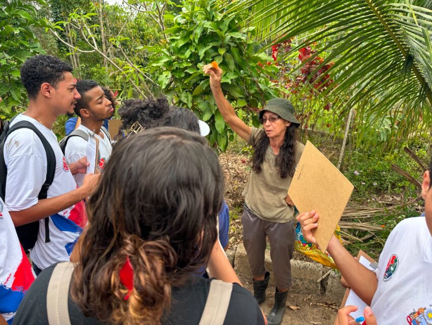 Sedur realiza vivência agroecológica com estudantes em Camaçari