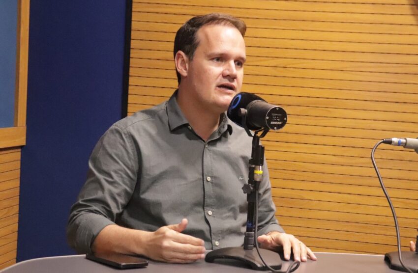 Júlio Pinheiro critica Flávio Bolsonaro e defende Lula para presidente